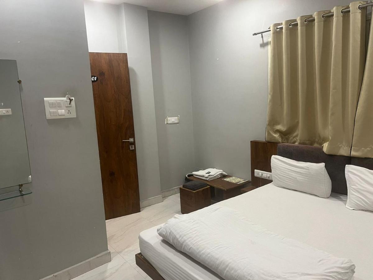 Hotel Shankar Ujjain Zewnętrze zdjęcie