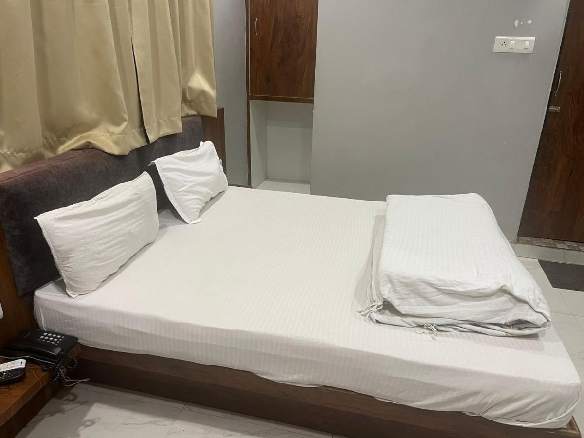 Hotel Shankar Ujjain Zewnętrze zdjęcie