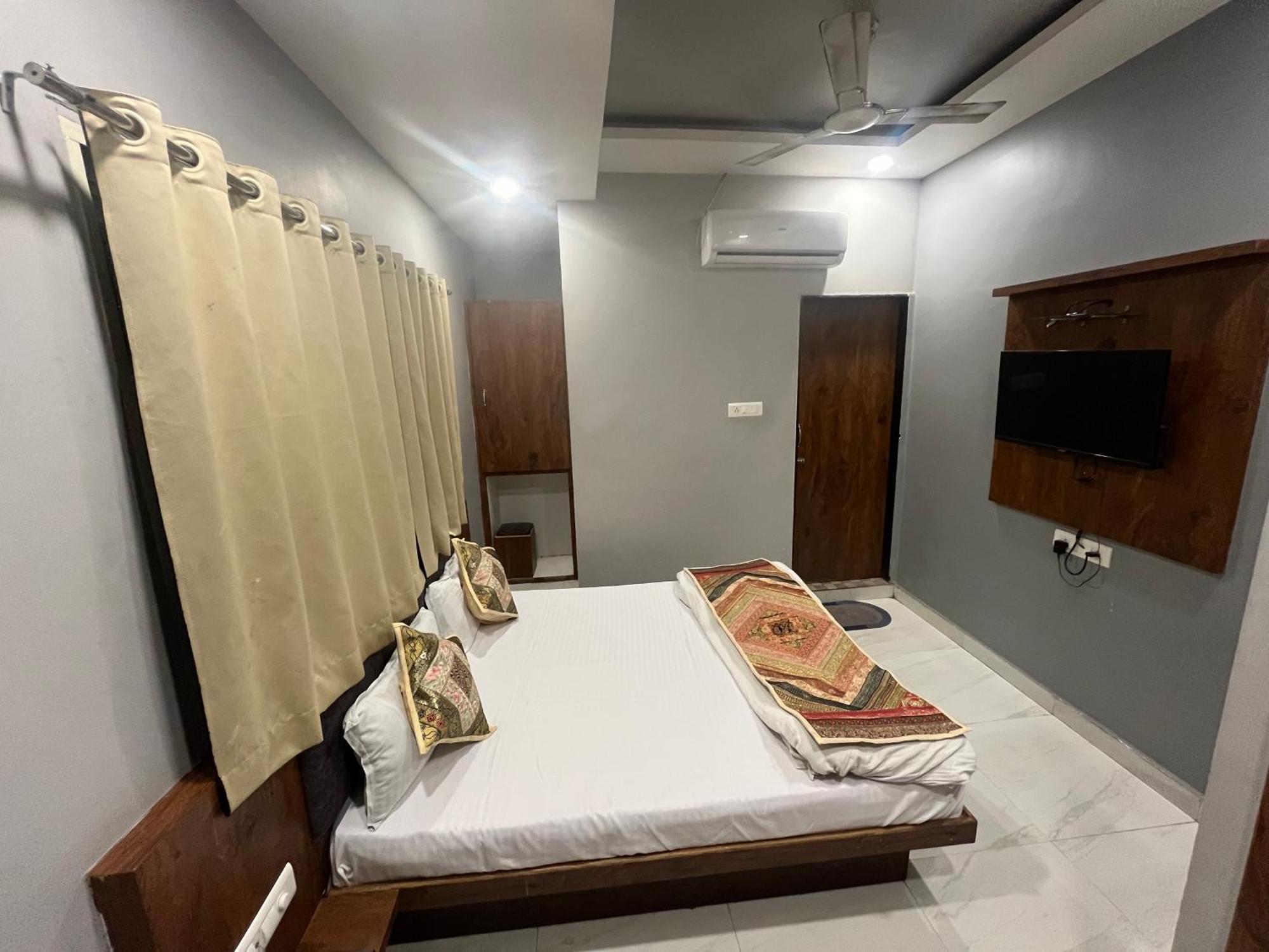 Hotel Shankar Ujjain Zewnętrze zdjęcie